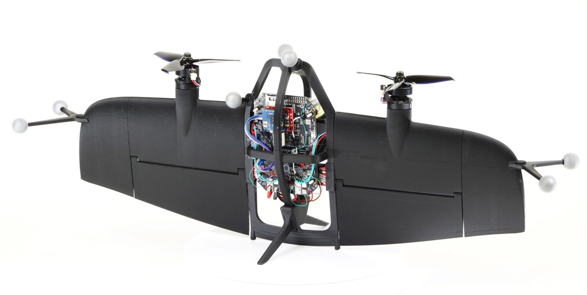 Istraživači MIT-a razvili su nove algoritme za planiranje putanje i upravljanje letjelicama s fiksnim krilima koji su brži i učinkovitiji od tradicionalnih dronova kvadrokoptera  📷 MIT