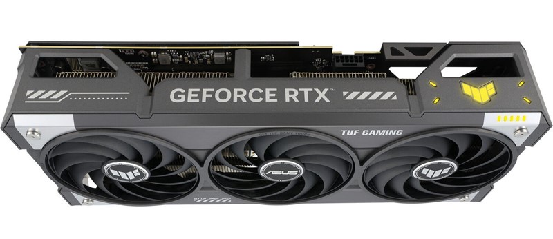 Bočna strana kartice donosi nešto i za ljubitelje RGB osvjetljenja, s obzirom na obasjani omanji logo TUF