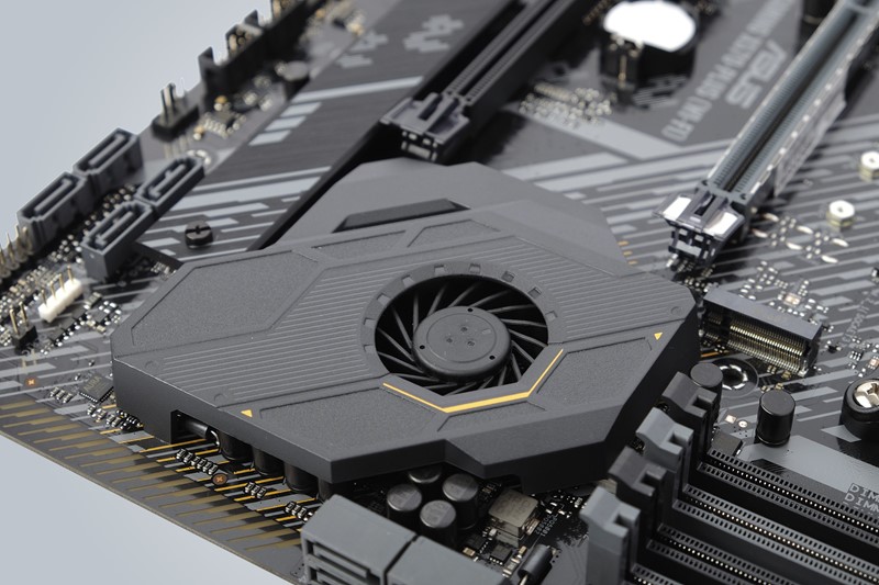 Ventilatori integrirani u hladnjak čipseta osiguravaju da se isti ne pregrijava. U slučaju ovih ploča rade vrlo tiho što je za pohvaliti