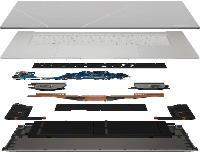 U kućište koje na svom najdebljem dijelu mjeri svega 13 mm Asus je uspio smjestiti impresivnu količinu komponenti, među kojima je i baterija velikog kapaciteta