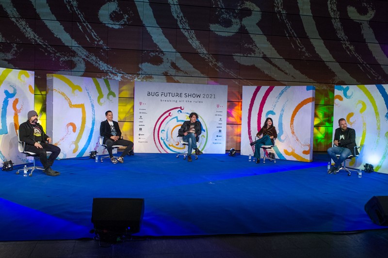 Tehno punkeri – online diverzijom protiv ugašenog biznisa, panel je kroz koji su poznati glazbenik Mrle, chef Pažanin, fitness trener Mario Valentić i scenska umjetnica Ivanka Mazurkijević objasnili kako su iskoristili tehnologiju da održe na životu svoje profesije u pandemiji