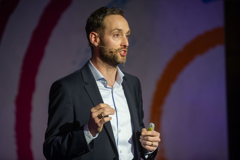 Jan de Jong, nizozemski poduzetnik s hrvatskom adresom, održao je predavanje naslovljeno “I did not break any law, but I broke the rules and changed the law”