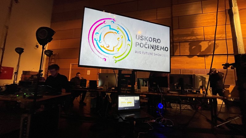 Upozorenja predavačima i publici plasirana su, dakako, iz režije najvećeg tech showa u regiji…