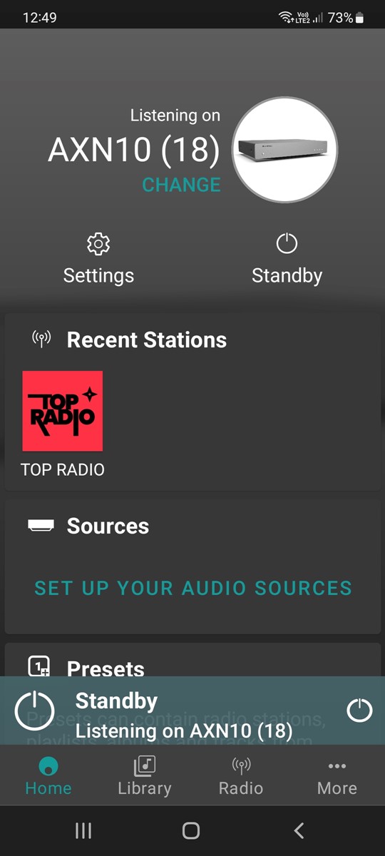 Glavna stranica aplikacije StreamMagic omogućuje brzi izbor izvora sadržaja, kao i dobrodošlu opciju uključenja i isključenja uređaja