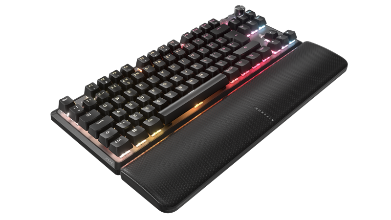 Corsair ne odustaje od dodavanja odmorišta za dlanove svojim skupljim tipkovnicama, što je hvale vrijedna odluka, kojom se beskrajno povećava udobnost njihova korištenja