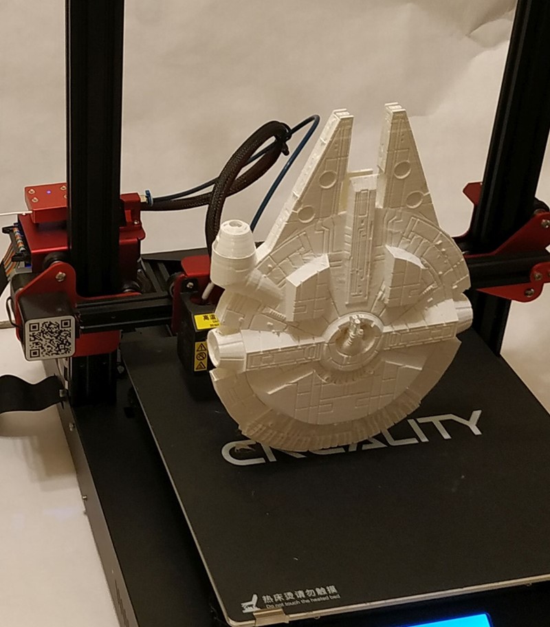 Fillennium Malcon model sa Thingiversea otisnut u 100% veličine, 5% ispune i jednostruki perimetar 0,5 mm. Detalji su izvanredni, a sve je isprintano bez nosećih struktura (support off).