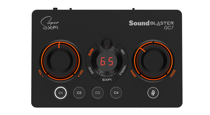 Središnji segment Creativeove zvučne kartice naziva se EFX Control Panel. Tu brzinski pristupamo surroundu, basu, visokim frekvencijama, glasnoći mikrofona te tehnologiji Super X-Fi. Intenzitet prva četiri spomenuta parametra reguliramo preko ugrađenog potenciometra, a na ekranu se ispisuju pripadajuće brojčane vrijednosti