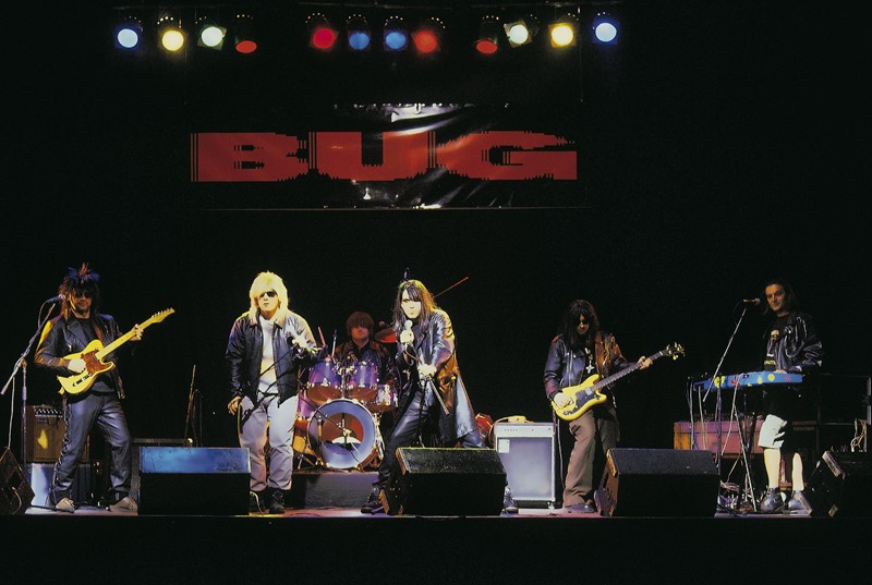 Bug 121 - 12/2022 📷 Luka Mjeda