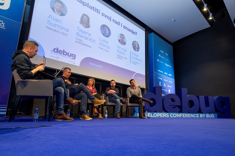 Uz moderiranje Petra Štefanića, panelisti Alan Sumina, Tajana Barančić i Luka Abrus duboko su zaronili u pitanja radnih odnosa, plaća i uvjeta rada u svijetu developera u Hrvatskoj
