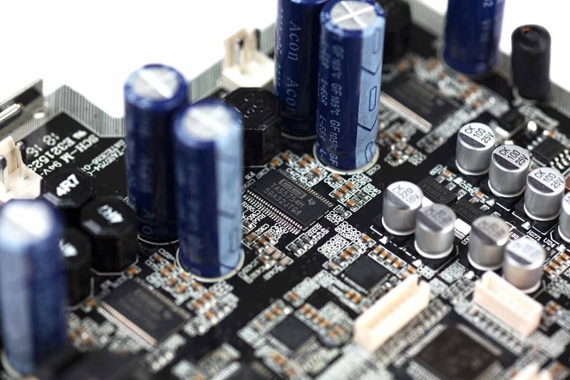 Moćne zvučničke jedinice pokreće pažljivo odabrana elektronika