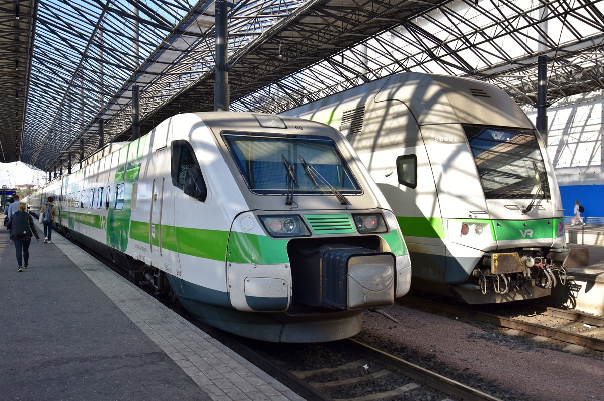 Vlakovi na Glavnom kolodvoru u Helsinkiju 📷 Wikipedia