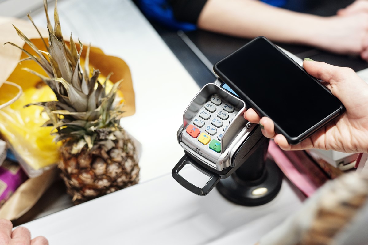 Plaćanje telefonom samo je jedna od pogodnosti koje nude gotovo svi fintech servisi, nudeći podršku za digitalne novčanike kao što su Google i Apple Pay…