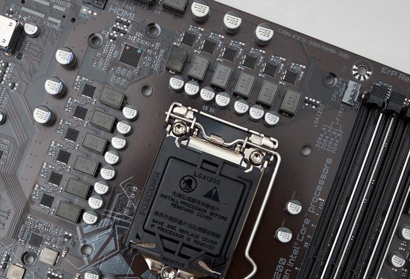 Čak i na ovoj jeftinoj ploči Gigabyte se oslanja na moćni Renesasov PWM kontroler nove generacije, koji izravno upravlja s čak 12 naponskih faza