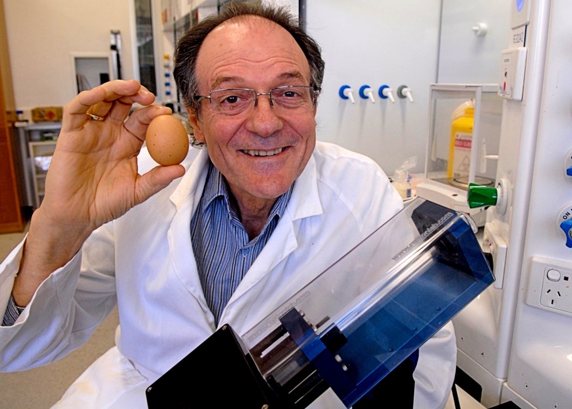 Profesor Colin Raston svojedobno je dobio Ig Nobela za izum Vortex Fluidic uređaja