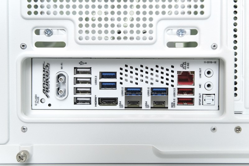 Gigabyteova matična ploča s čipsetom X870 sadrži velik broj USB-ova, a opremljena je i MediaTekovom Wi-Fi 7 bežičnom mrežnom karticom