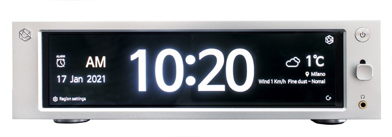 Ekran možete iskoristiti i za prikaz sata. Neki satovi uz sebe imaju vremensku prognozu, no nije moguće odabrati nijedan hrvatski grad