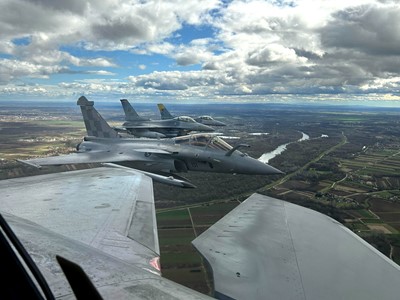 Hrvatski Rafalei i američki F-16 snimljeni zajedno u letačkoj akciji
