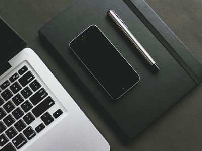 Huawei izaziva Apple na svom terenu, dan nakon iPhone 16 predstavlja Mate XT, čudo neviđeno