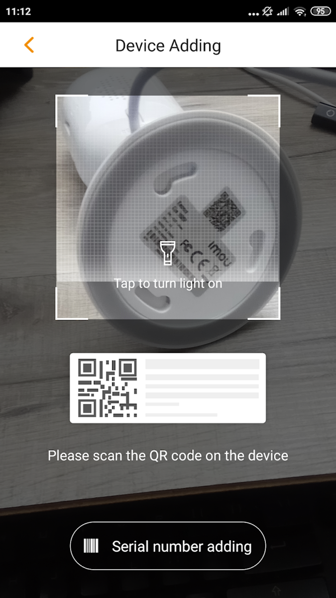 Svaka kamera na sebi ima QR kôd, koji se sastoji od serijskog broja kamere i modela kamere, kako bi aplikacija lako identificirala kameru koju korisnik želi dodati u sustav (korisnik može i ručno upisati serijski broj)