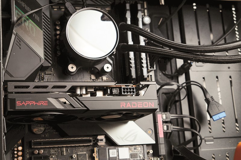 Novi Radeon RX 6600 nudi slab omjer cijene i performansi, no kako je istodobno riječ o najjeftinijoj kartici nove generacije, prodavat će se kao vruće kifle