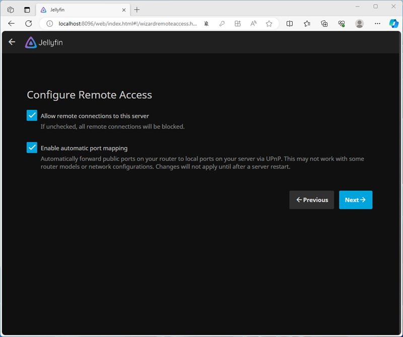 Udaljeni pristup medijskom poslužitelju je podržan, ali automatsko prosljeđivanje portova nerijetko jednostavno ne funkcionira, pa će se sve morati ručno podešavati. Slično kao i kod Embyja, potrebno je koristiti uslugu dinamičkog DNS-a…