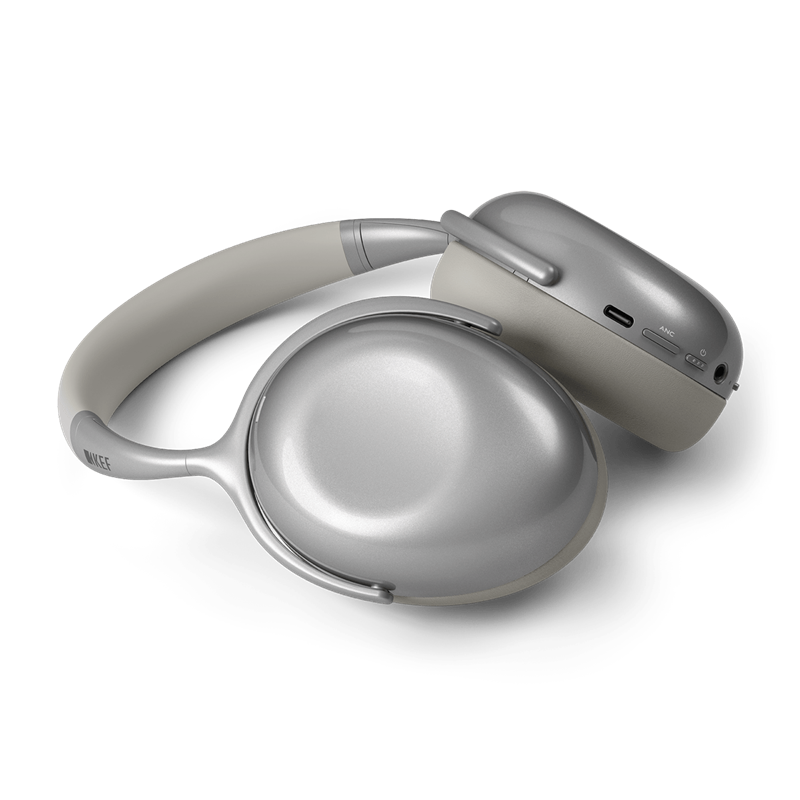 Slušalice nisu sklopive, no školjke se mogu rotirati za 90° prema “van”