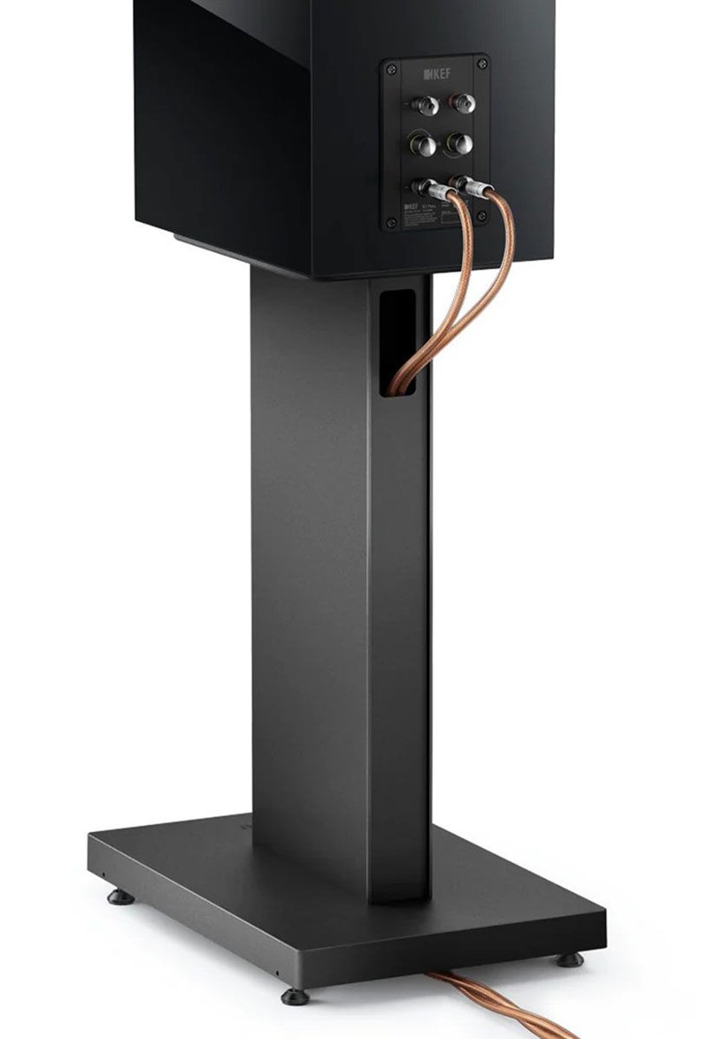 KEF-ovo vlastito postolje za zvučnike sadrži kanalicu za provođenje kabela