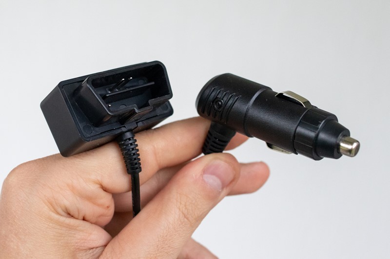 Dva su načina napajanja Lanmodovog sustava: putem 12-voltnog priključka za upaljač te OBD2 konektora