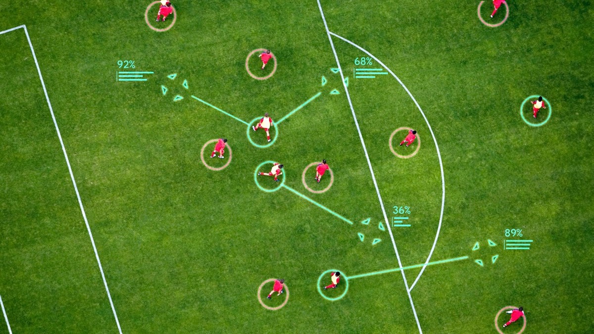 TacticAI se lako može integrirati u proces razvoja nogometne taktike u stvarnom svijetu 📷 Google DeepMind