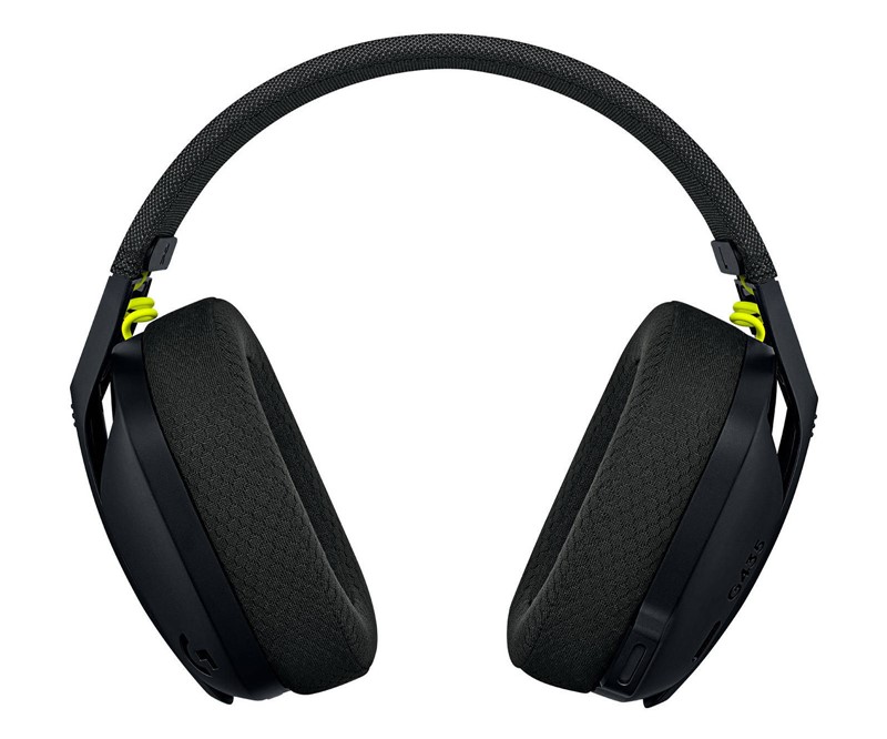 Iznimno kompaktni headset mase je od svega 165 grama, što ga čini impresivno udobnim. S lakoćom se prilagođava glavama svih veličina