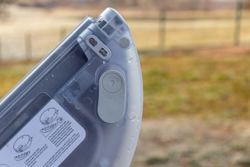 Spremnik za vodu zatvoren je gumenom brtvom, koja nam za vrijeme testiranja nije pokazala nikakve tendencije curenju