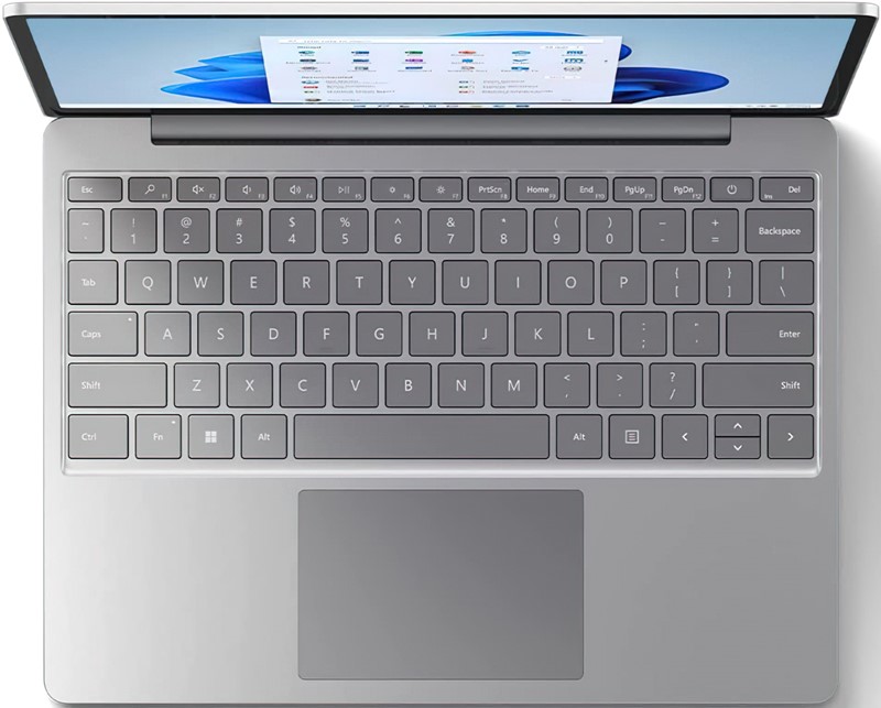Osim što ima odličan raspored i razmak među tipkama, Microsoft tvrdi da njihova tipkovnica nudi 30% dulji hod u odnosu na tipkovnicu MacBook Aira