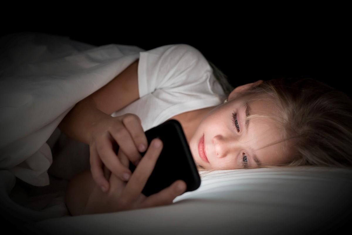 Svaki četvrti tinejdžer redovito se uspavljuje pomoću mobilnih uređaja 📷 Freepik