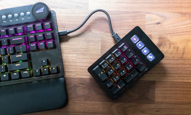 Pomoću priloženog USB-C kabela, numeričku tipkovnicu također možemo koristiti kad je posve odvojena od glavnog dijela Everest Maxa