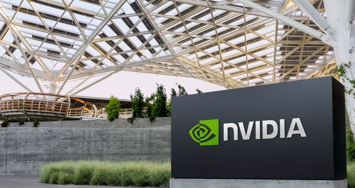 NVIDIA je osigurala više od milijun četvornih metara proizvodnog prostora za izgradnju i testiranje Blackwell čipova u Arizoni i AI superračunala u Teksasu 📷 NVIDIA
