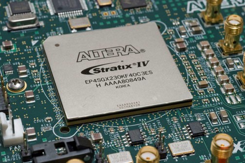 Alterin Altera_StratixIVGX_FPGA, primjer FPGA čipa koji emulira druge čipove