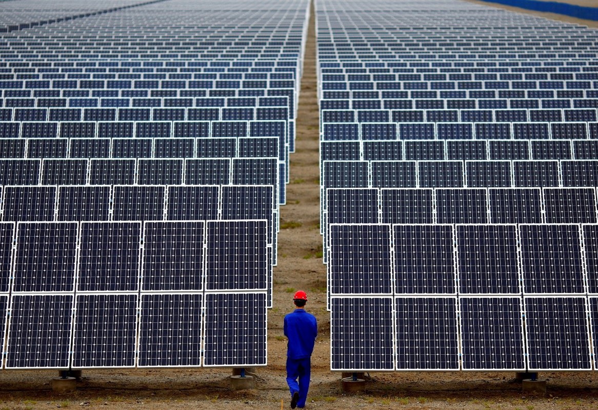 Najveća solarna farma prostire se na području velikom kao Park prirode Velebit
