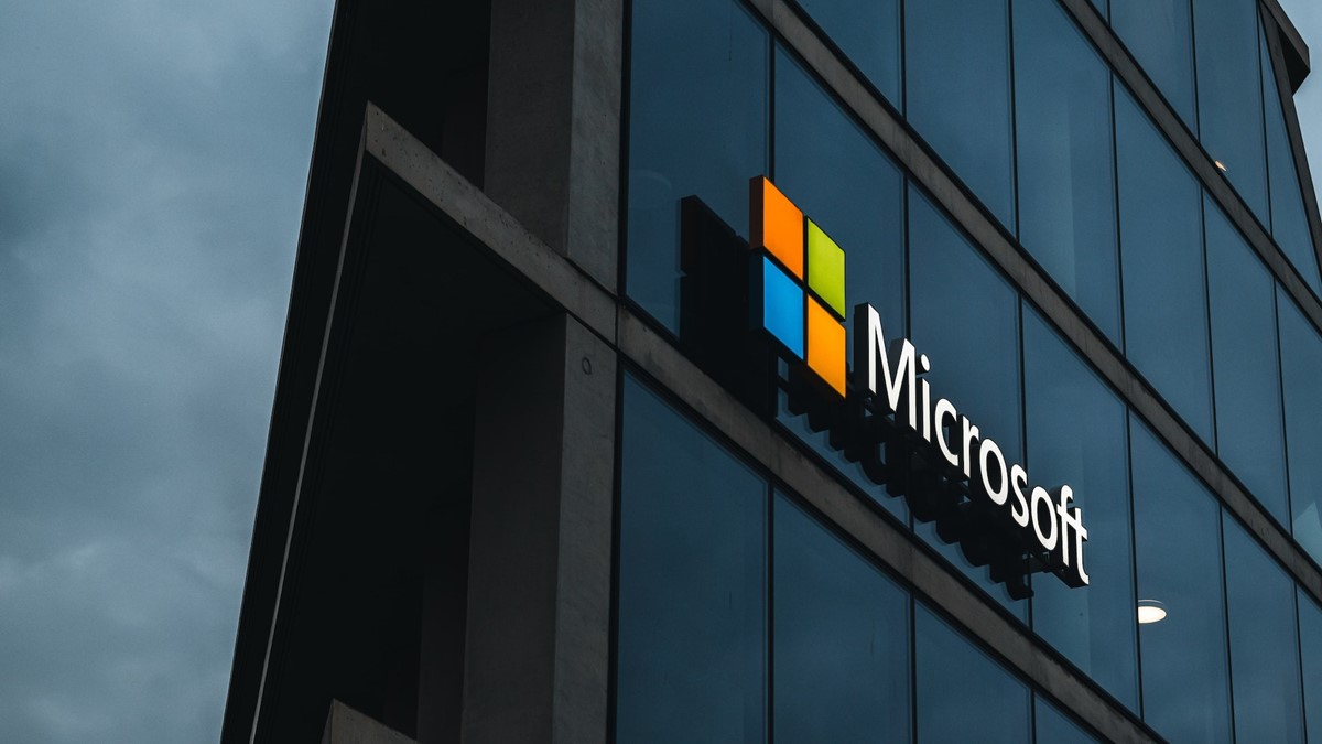 Microsoft bi mogao otpustiti 11 tisuća zaposlenika, ali nastavlja ulagati u AI Nesluzbeno-microsoft-bi-mogao-otpustiti-11-tisuca-zaposlenika-ali-nastavlja_YUHN8M