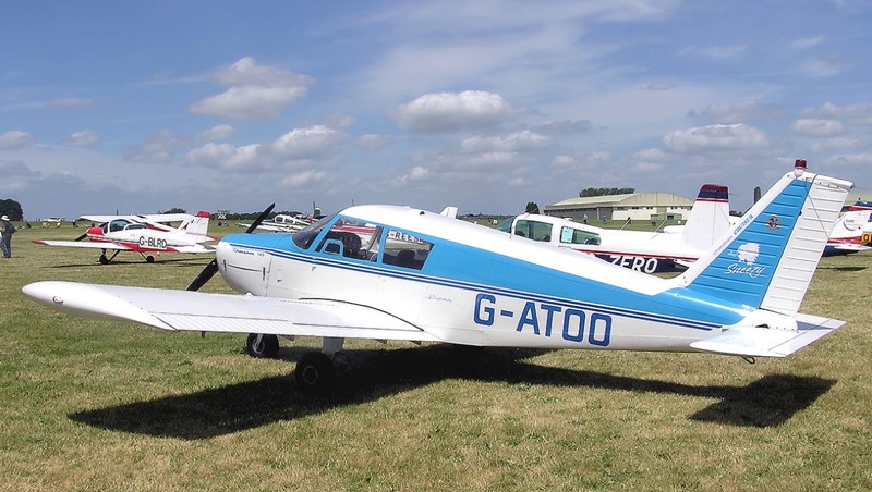 Piper Cherokee 📷 Adrian Pingstone, Wikipedia