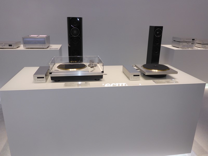 Gramofoni su opet tu, svi ih vole, i stari i mladi (vidi okvir)