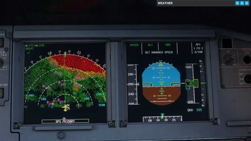 Meteo-radar (lijevo) - izgleda uvjerljivo i može biti od koristi, ali radi na sasvim pogrešnom principu koji nema veze sa stvarnim meteorološkim radarom aviona koji bi trebao simulirati