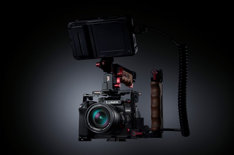 GH6 u punoj ratnoj spremi - Možda izgleda poput fotoaparata, no po funkcionalnostima ovo je moćna videokamera