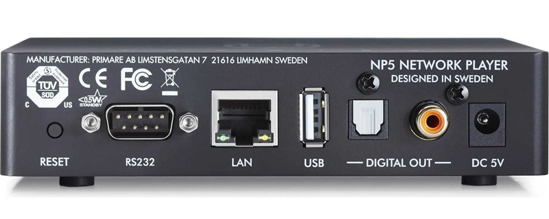 Sa stražnje strane Primare mrežnog svirača nalaze se sve osnovne konekcije potrebne za uspostavu funkcionalne usluge streamanja, kako i priliči osnovnom modelu proizvođača visoke klase