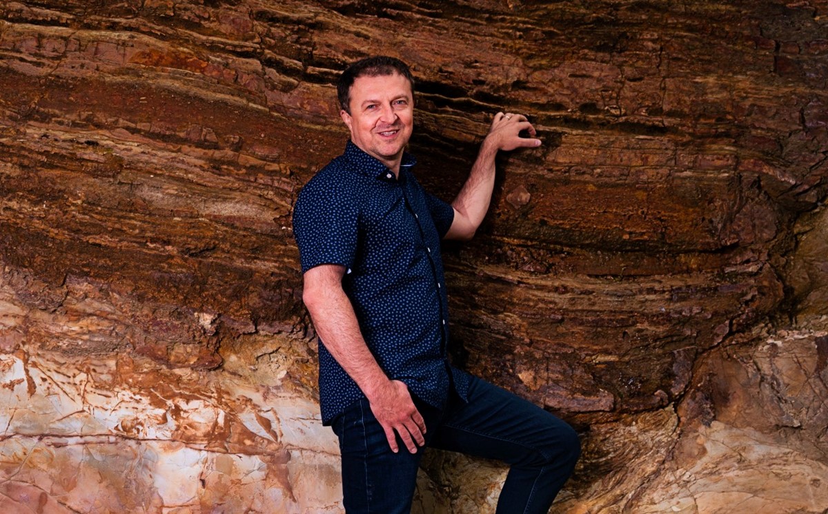 Hrvoje Tkalčić, geofizičar i profesor ANU, kaže da rezultati studije otkrivaju kako su južne planine Marsa značajno toplije u usporedbi s njegovim sjevernim nizinama 📷 Tracey Nearmy/ANU