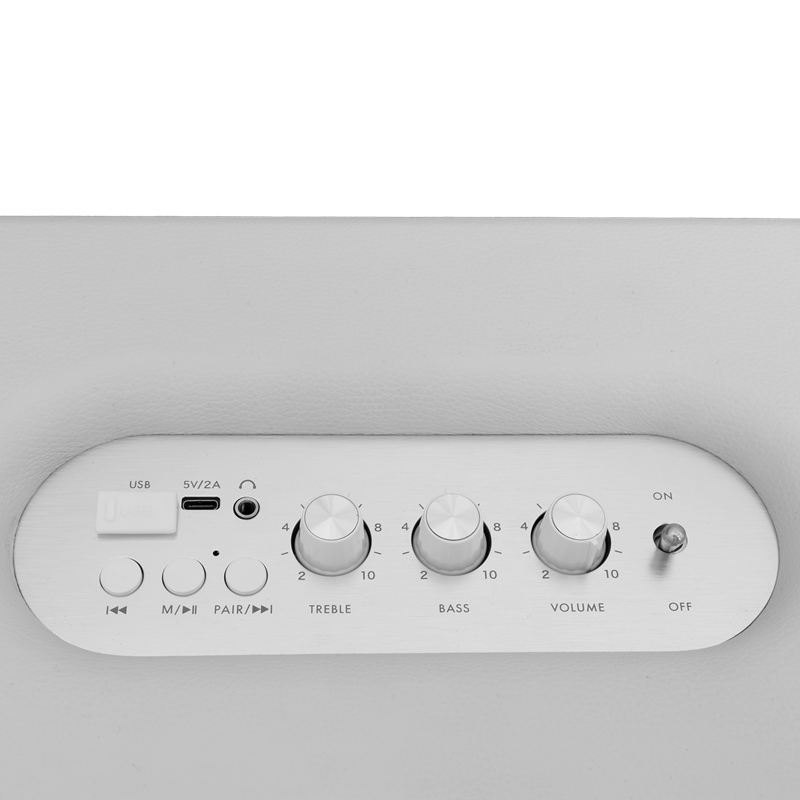 Kontrolnom pločom dominiraju odlični potenciometri za tonske kontrole i glasnoću. Sviđa nam se i prekidač za brzopotezno uključenje zvučnika, a USB-C konektor za punjenje radije bismo vidjeli straga