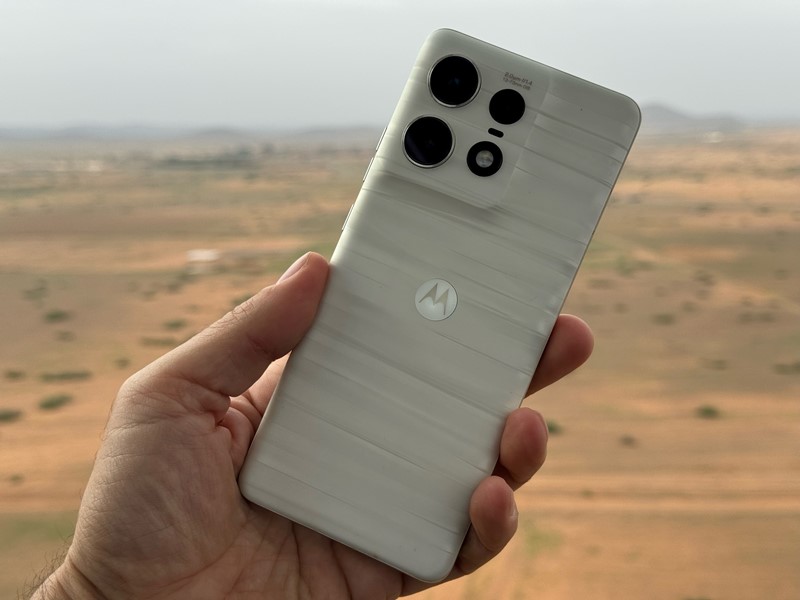 Novi Motorolin mobitel Petric je upoznao i testirao na premijeri u marokanskoj pustinji Agafay, o čemu piše i u recenziji i u kolumni