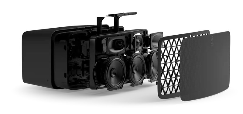 Five raspolaže s ukupno šest zvučničkih jedinica: tri 4-inčna bas-srednjetonca te tri 0,9-inčna visokotonca. Svaku od njih pogoni vlastito pojačalo klase D