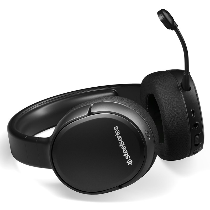 Arctis 1 Wireless bez mnogo podešavanja radi na svim igraćim platformama, bilo da ga poželite koristiti u bežičnom ili žičanom načinu rada