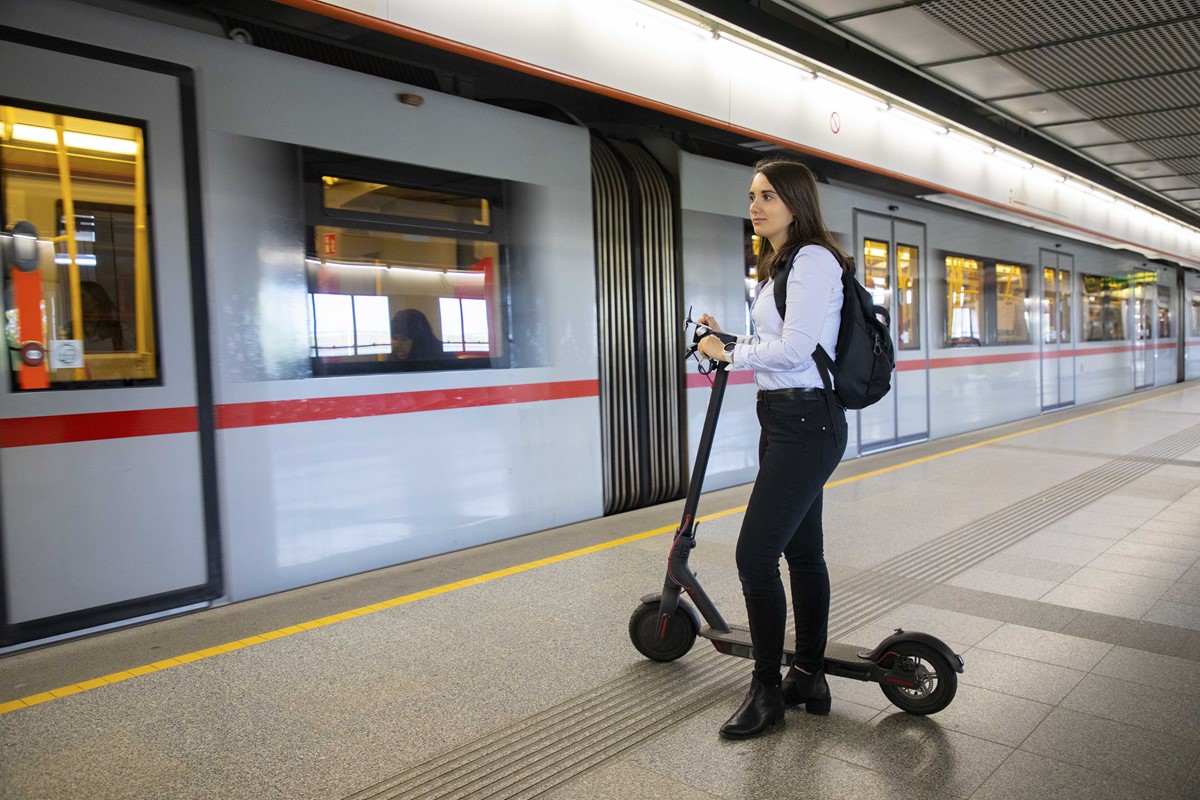 Električni romobili praktična su nadopuna javnom prijevozu 📷 © Robert Peres