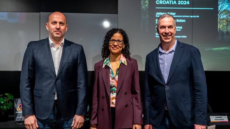 Ivan Čulo, predsjednik Uprave Hrvatske pošte, Hanna Adeyema, direktorica MIT Bootcampsa i Hrvoje Josip Balen, član Uprave Sveučilišta Algebra